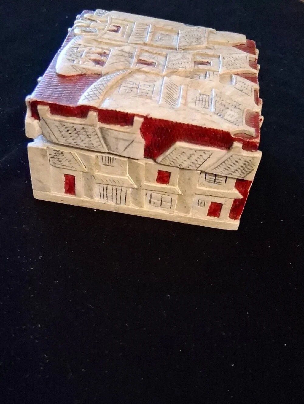Vintage Handcarved Vietnamese Soapstone Trinket Box